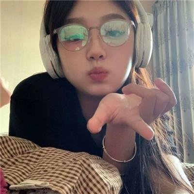 傅太太的马甲有一点多